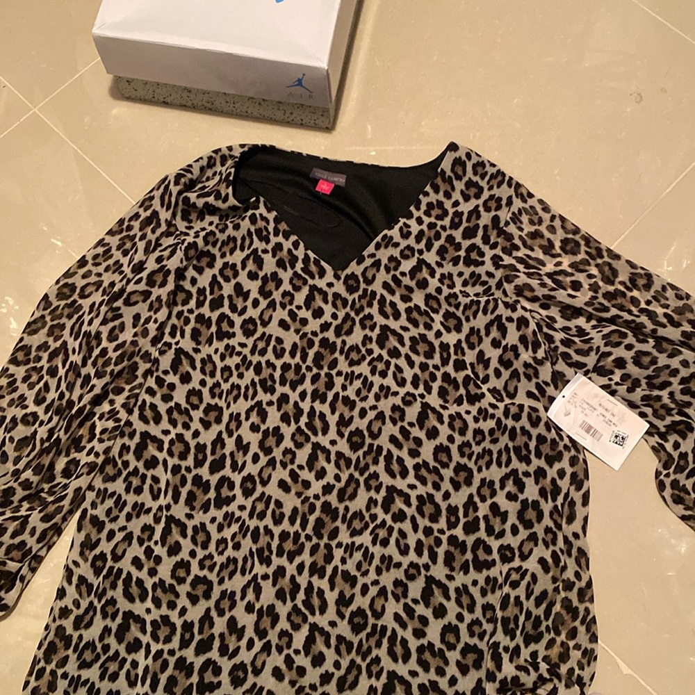 Vince camiuto leopard print top